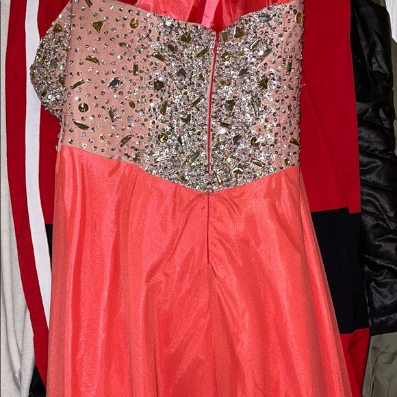 Coral sweetheart neckline elegant gown - Picture 6 of 8